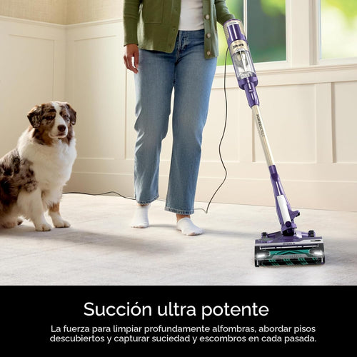 Aspiradora de palo ultraligera con cable Shark POWERDETECT con tecnología DuoClean, cepillo autolimpiante para evitar enredos de cabello, sello completo antialérgeno y tecnología neutralizadora